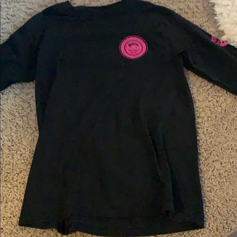 men’s long sleeve t-shirt